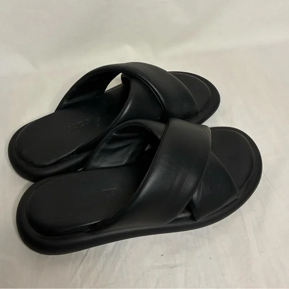 gravitypope Jackie Leather Cushioned Crisscross Sandal - Picture 6 of 12